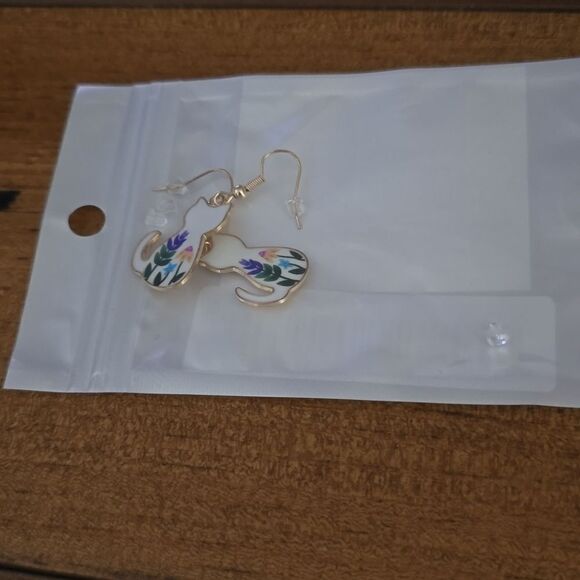 Cat dangle earrings - Picture 2 of 6